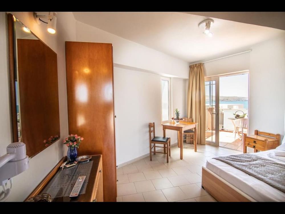 Room in Guest Room - Girogiali Beach Hotel