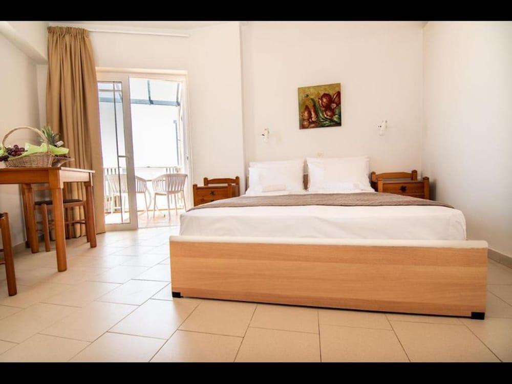 Room in Guest Room - Girogiali Beach Hotel