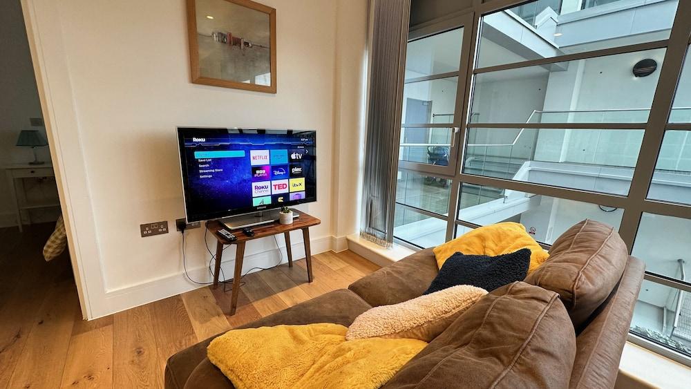 Modern & Stylish 1 Bedroom Flat