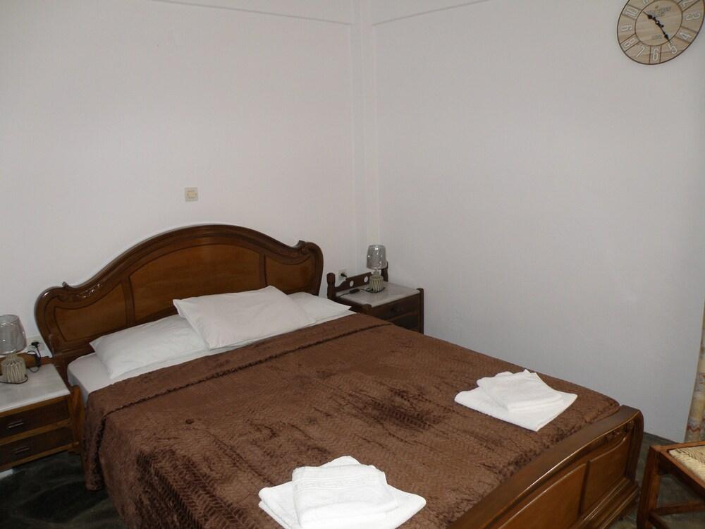 Triopetra Martha Giannis Stone House