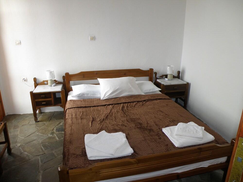 Triopetra Martha Giannis Stone House