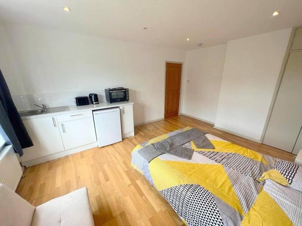 Large Triple Studio in South London - Sutton