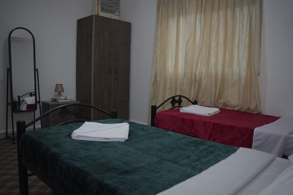 Petra Triclinium Home