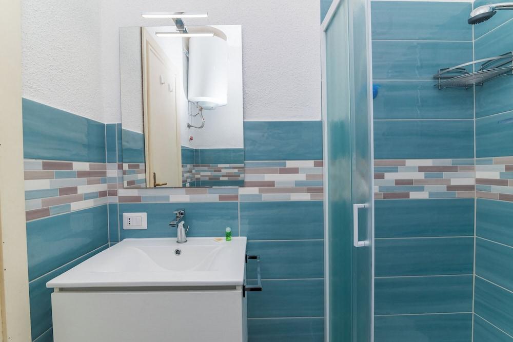 Il Vecchio Faro A48 150m From The Beach