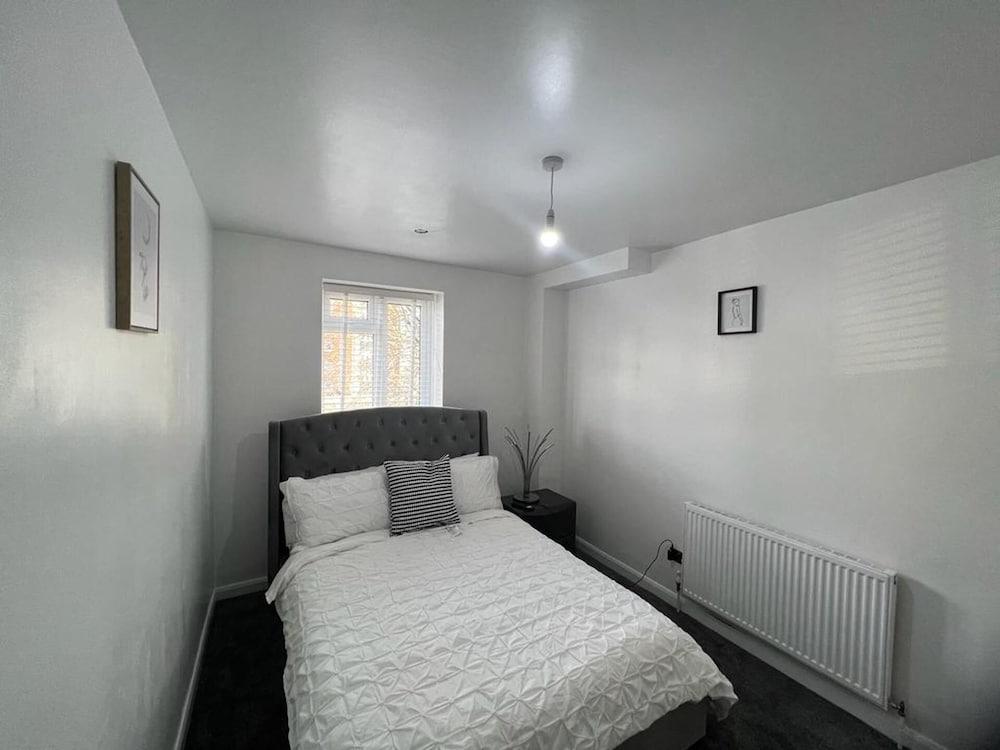 Modern Executive 2-bed Apartment in London