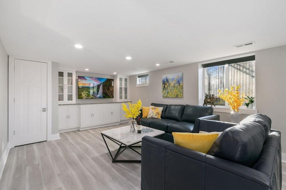 Old Town FOCO Luxury Suite