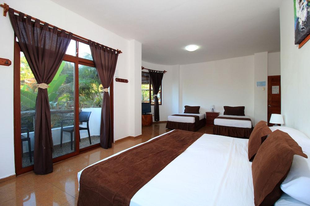 Natura Gardens Galápagos Hotel