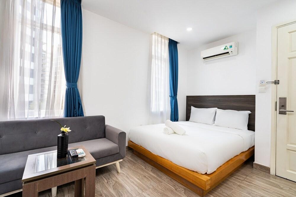 Justay Airport Hotel