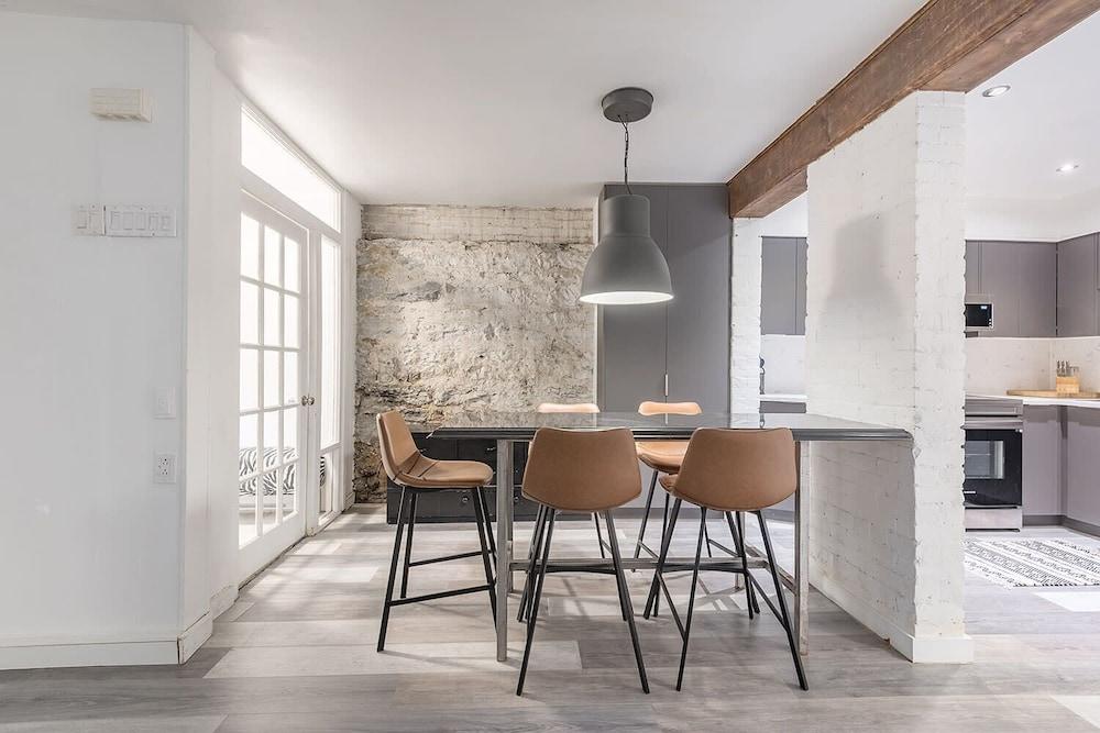 1BR Modern Apartment