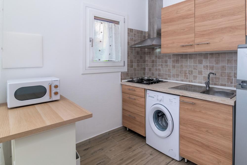 Dimora Oleandro 50m From Beach