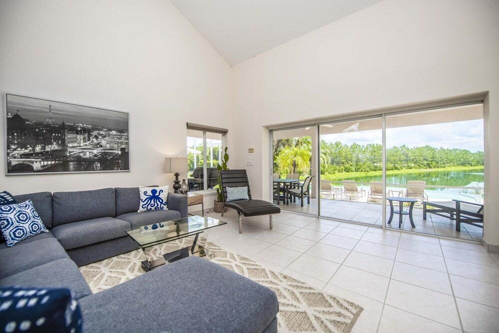 Swiss 66 - Lake Denise