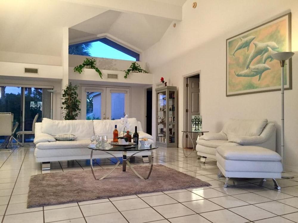 Swiss 22 - Lake Stephanie