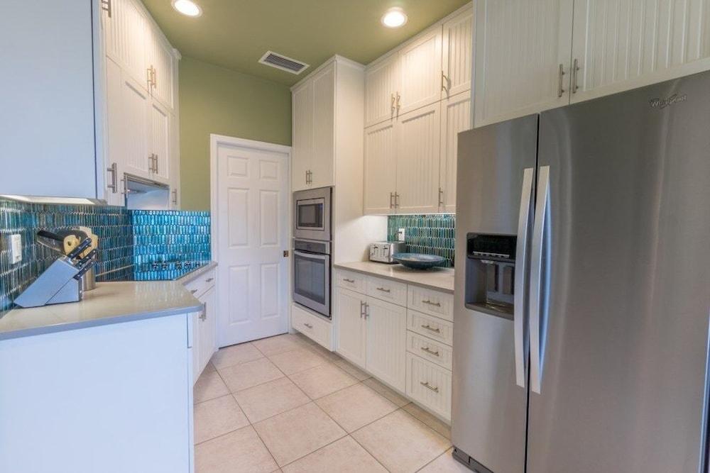 Conch 4 Bedroom Townhouse by RedAwning