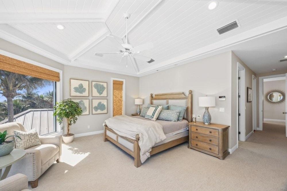 Captiva Grace 5 Bedroom Home by RedAwning