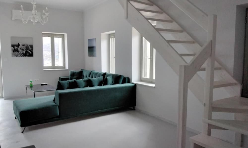 Thaleia - Skoutari Bay View