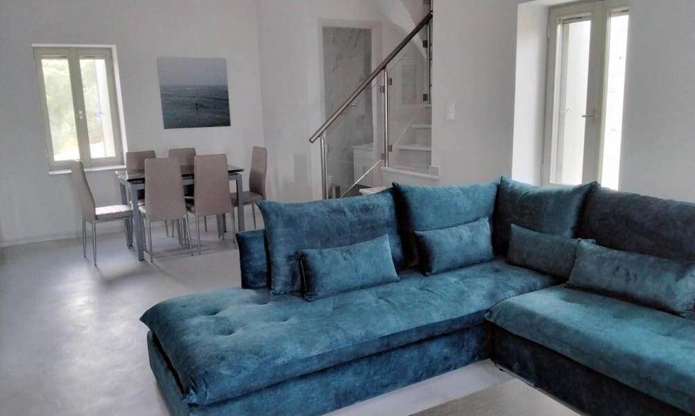 Thetis - Skoutari Bay View