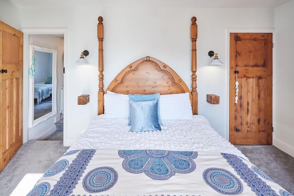 Host Stay Mumbles Cottage