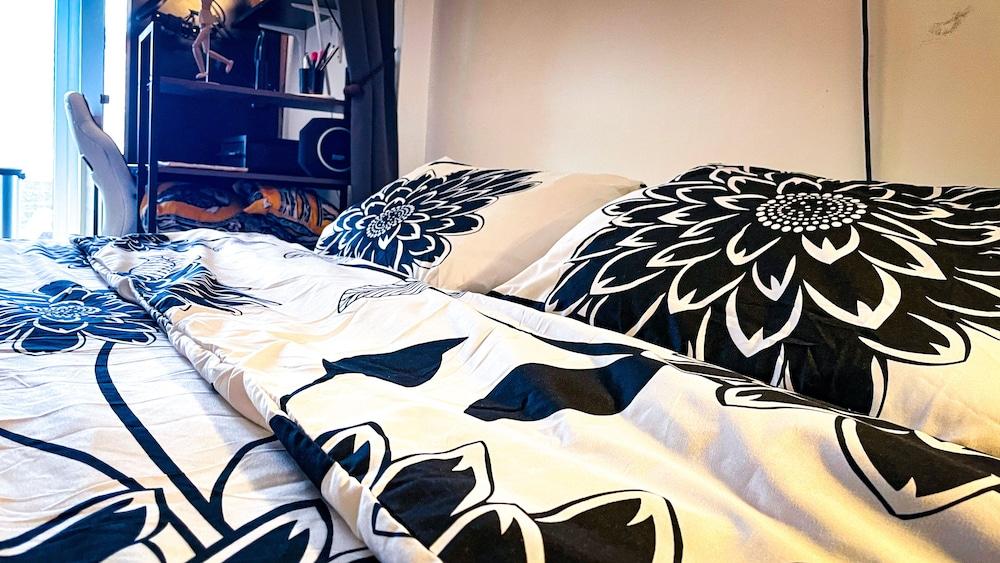 Large 1-bed Studio in London Well Equipped