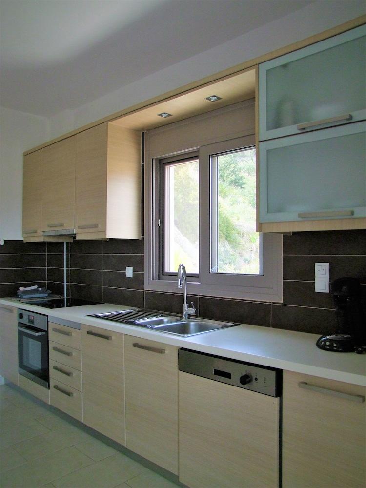 3-room House With Sea View