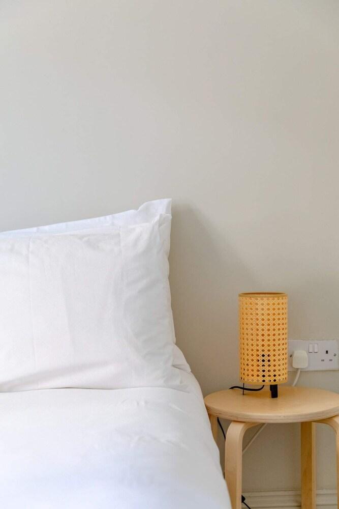 Lovely 2BD House With Garden - Islington