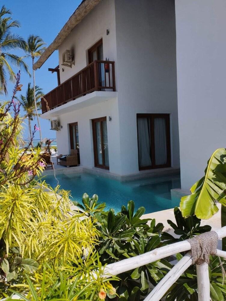 Natural Park Villa Resort