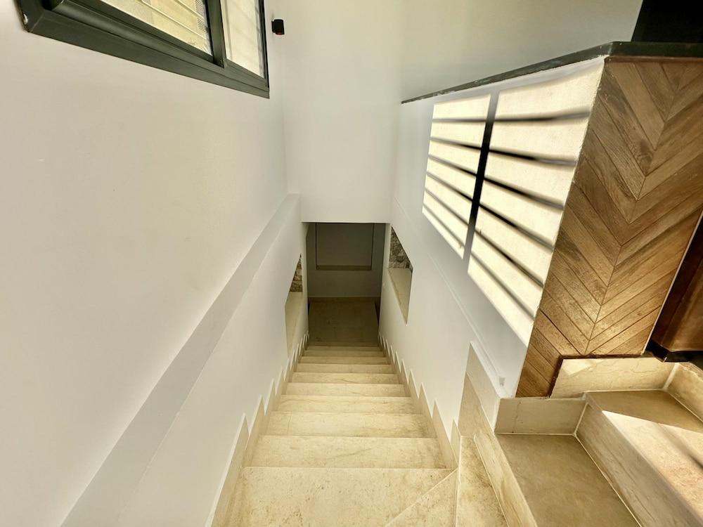 Gammarth Touristique Piscine Commune Bord de mer