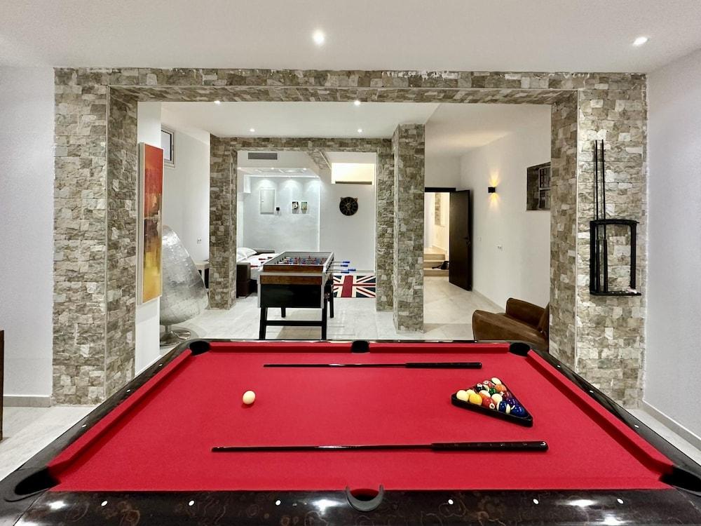 Gammarth Touristique Piscine Commune Bord de mer