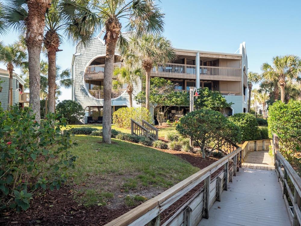 Hibiscus 102-D by Distinctive Beach Rentals