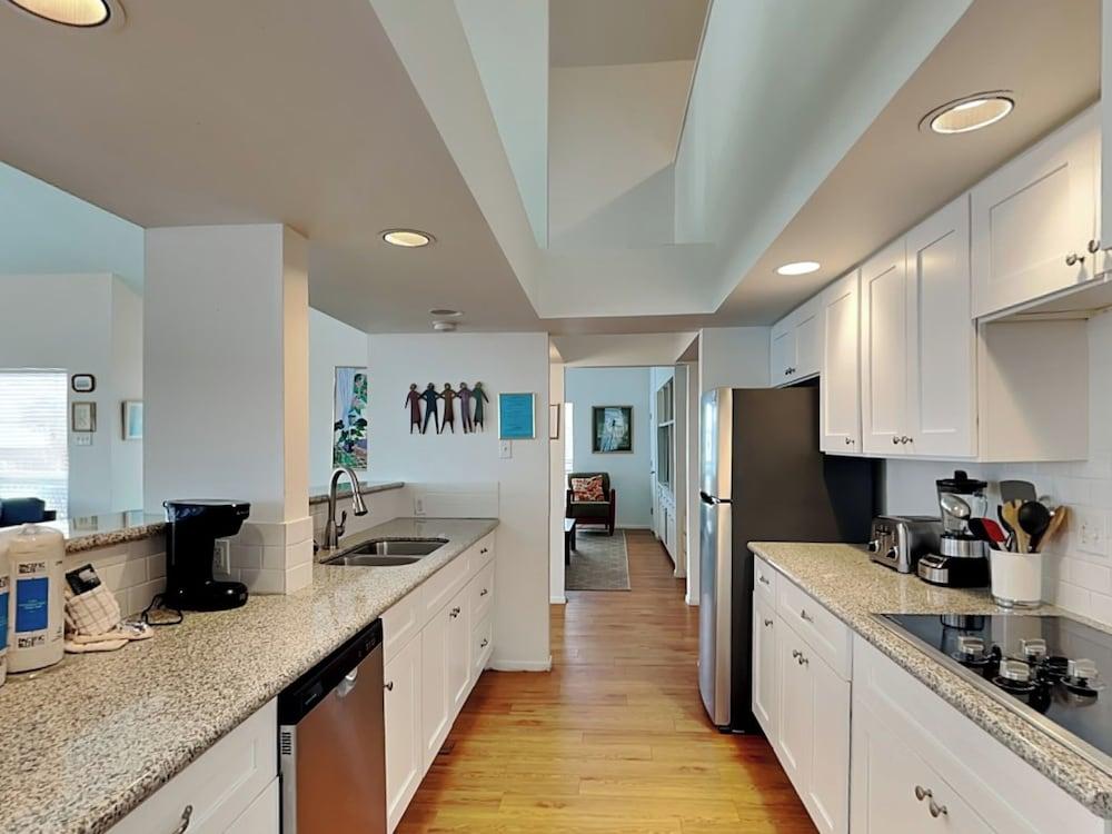 ShangriLaLa by Ryson Vacation Rentals