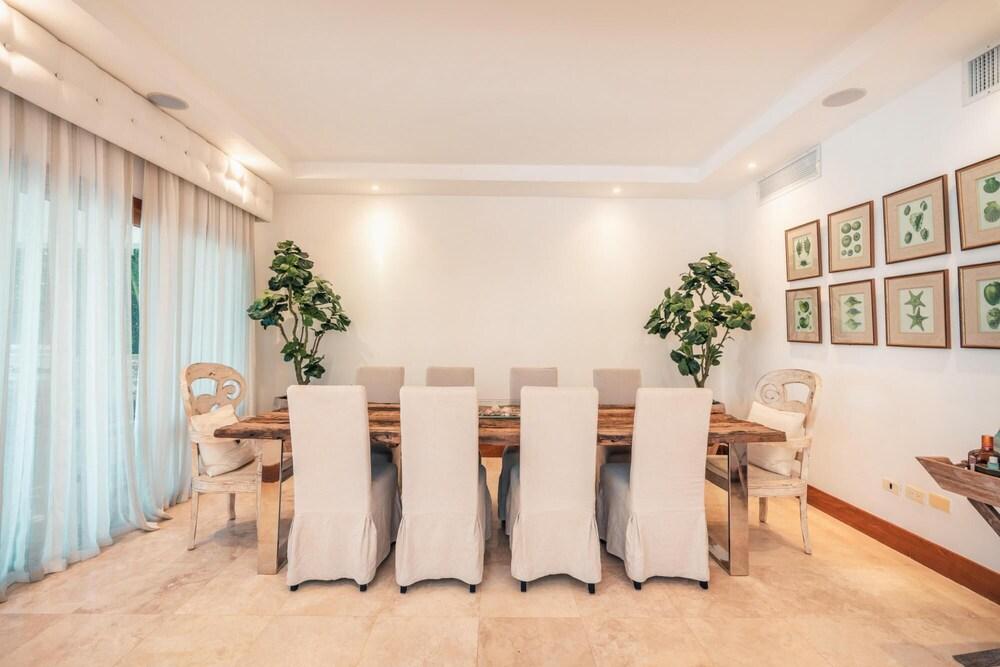 Great Villa at Puerto Bahia E3