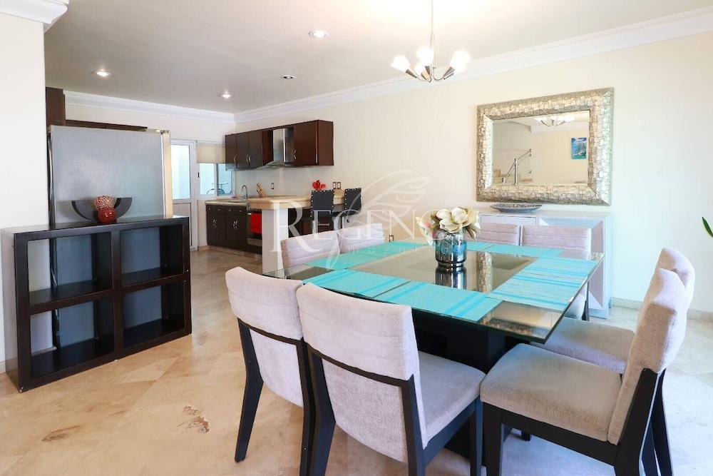 MARLIN ByTrvl2hm & Mazatlan Regency