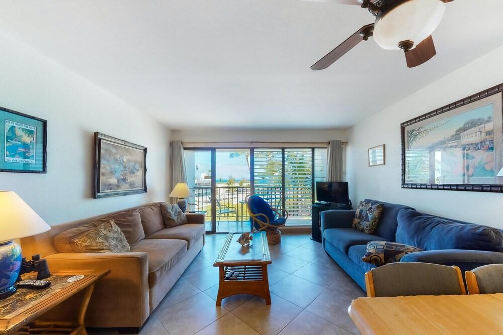 Kihei Akahi Condominiums by TO