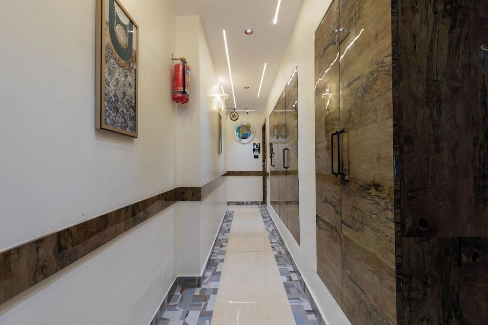 Hotel Larmont Luxury