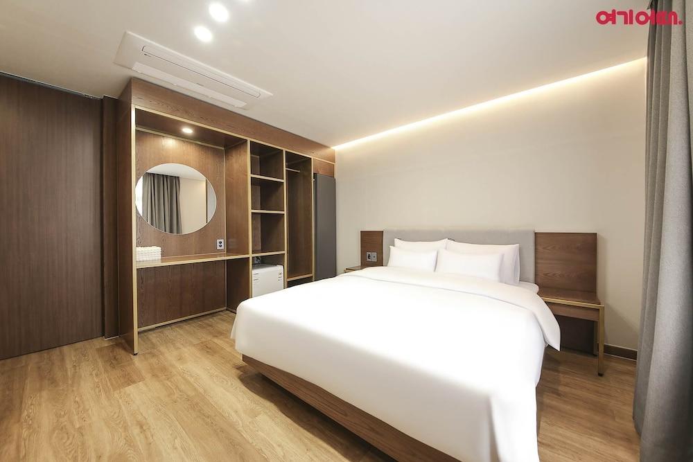 Brown Dot Hotel Ajung