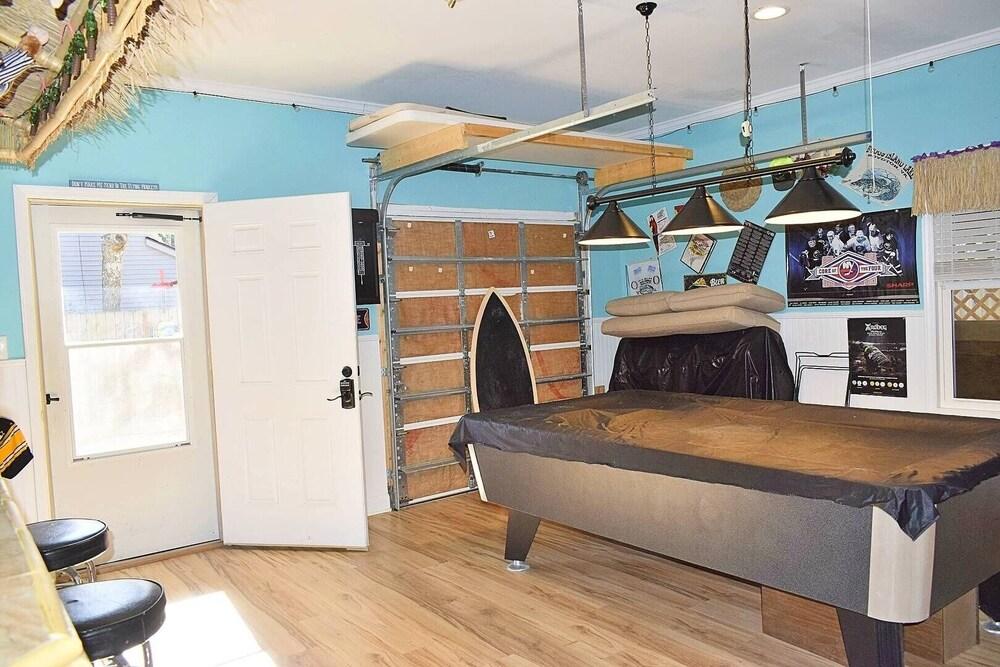 Beach Monkey's 4 Bedroom Home