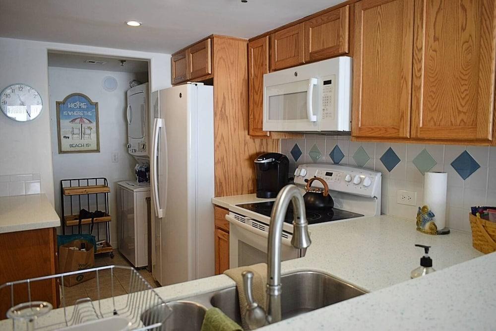 Shalimar 3b 2 Bedroom Condo