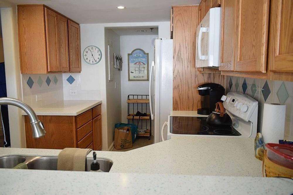 Shalimar 3b 2 Bedroom Condo