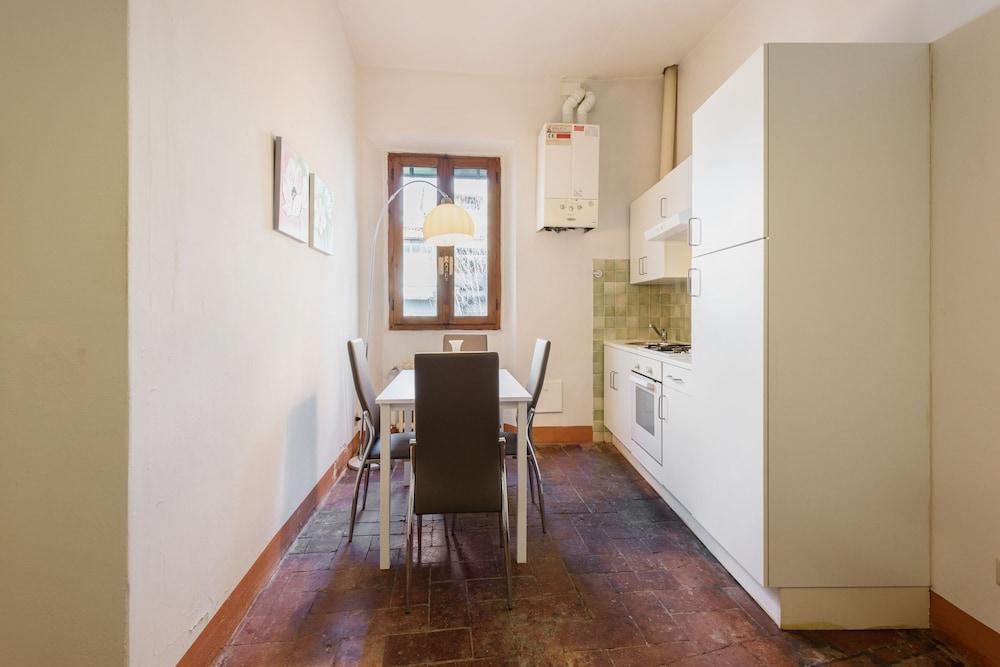 Santa Maria Novella Classic by Mmega