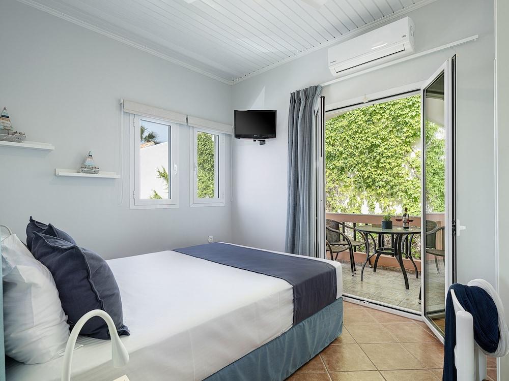 Elena SeaFront Luxury Apartments