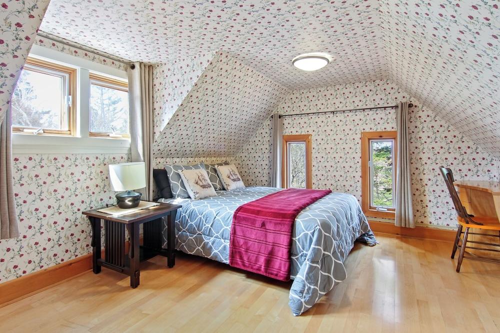 Avonlea Forest Hill Cottages