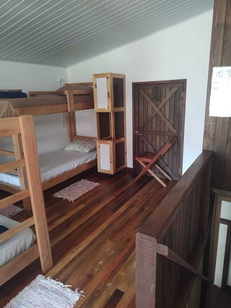 Hostel e Pousada Vale Mirante da Rocha