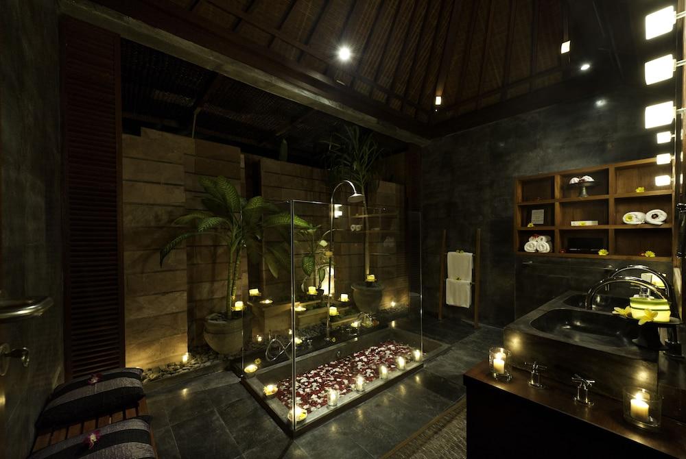Aventus Luxury Beachfront Villa Gianyar