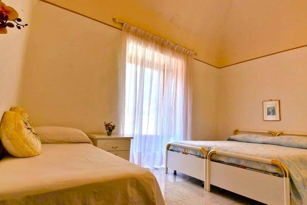 Trekking Lovers Vacation Home With Town View