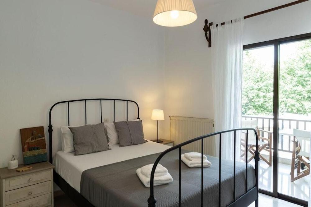 Gkaras Camp & Apartments