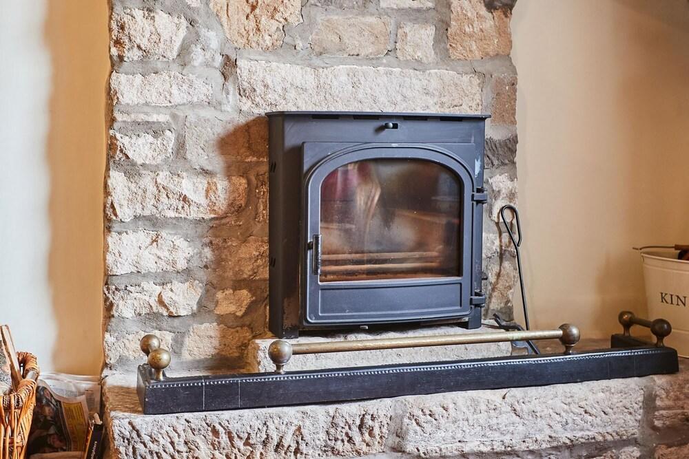 Host Stay Wodencroft Cottage