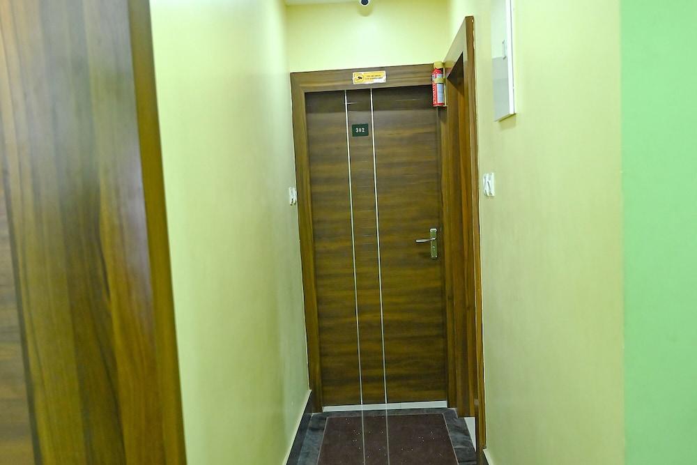 Fabhotel Golden Bliss