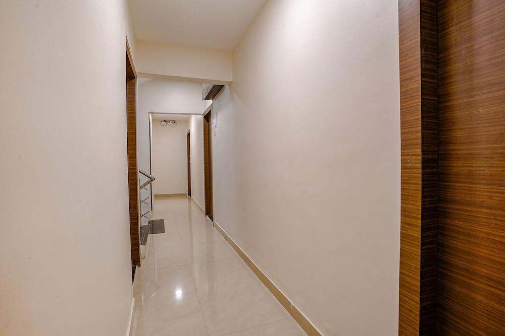 Fabhotel Royal Inn Ns