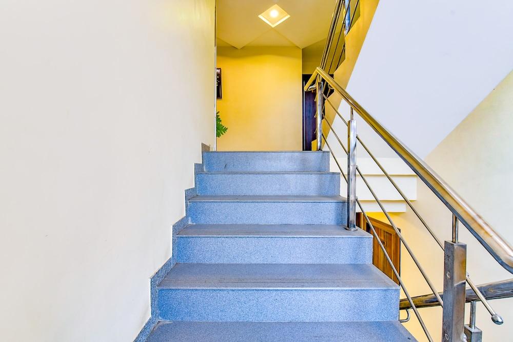 Fabhotel Raj Palace I