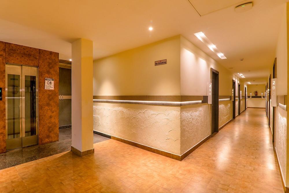 FabHotel Geetraj Palace