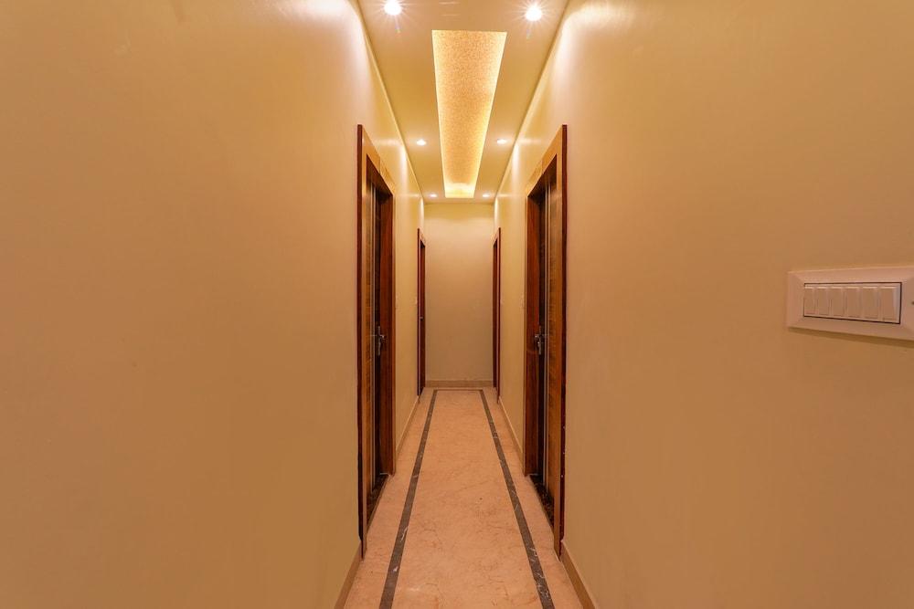 Fabhotel Super 3 Premium